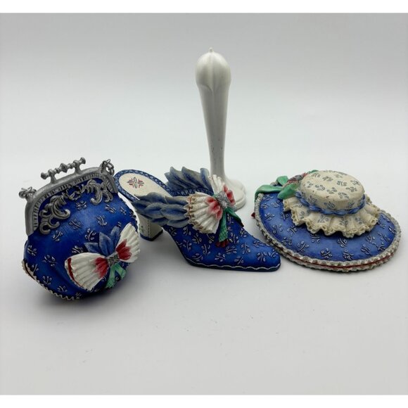 Victorian Style True Blue Miniature Shoe, Hat, Purse, Stand By Willow Hall - Picture 3 of 12